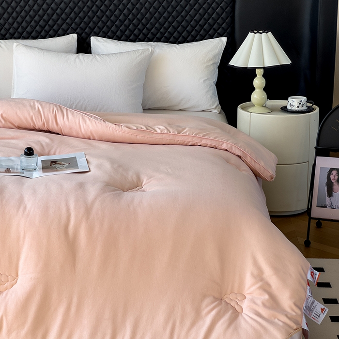 91家纺网 家纺一手货源 找家纺 置顶家纺 2024新款贡缎提花大豆纤维被子被芯--实拍图 串串格-温馨玉色