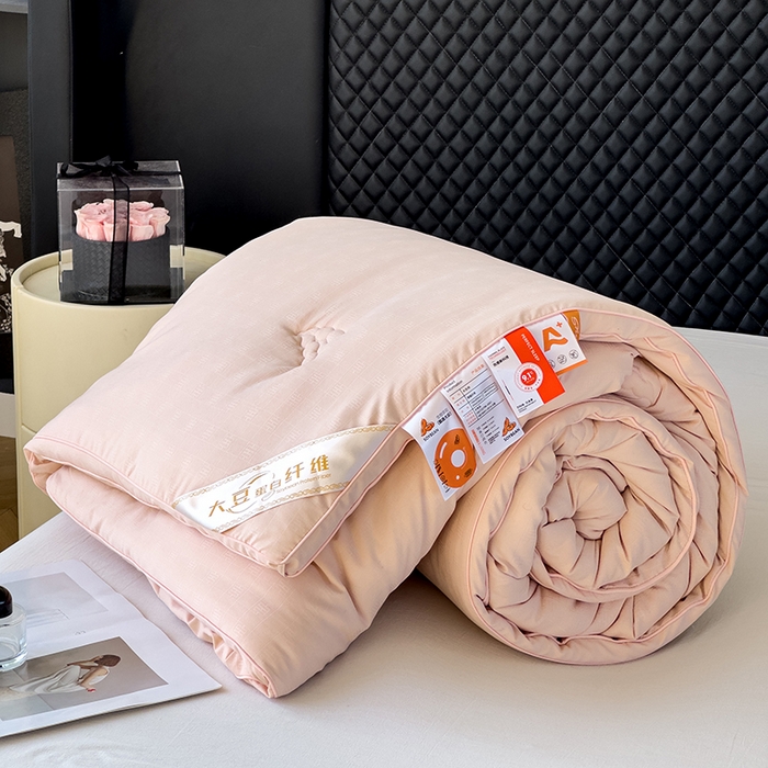 91家纺网 家纺一手货源 找家纺 置顶家纺 2024新款贡缎提花大豆纤维被子被芯--实拍图 串串格-温馨玉色