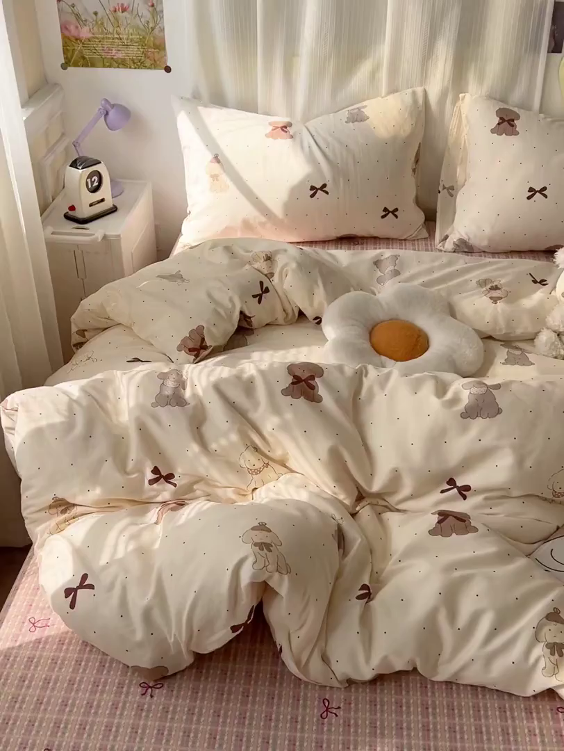 91家纺网 家纺一手货源 找家纺 耀悦家纺 2025新款40支全棉纯棉四件套ins卡通可爱风简约 优雅蝴蝶结小狗