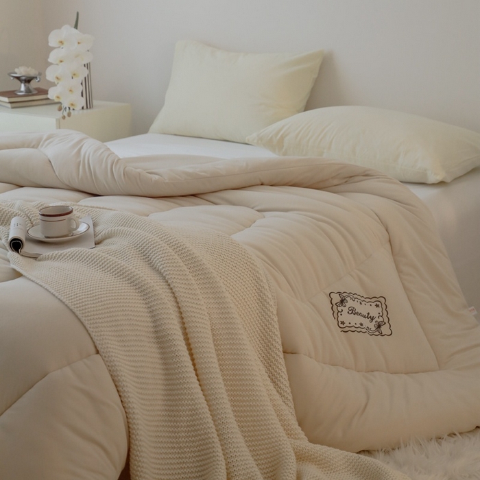 91家纺网 家纺一手货源 找家纺 申龙家纺 2025新款火岩暖绒冬被 燕麦咖