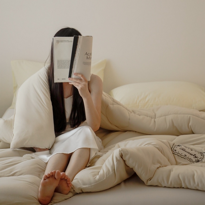 91家纺网 家纺一手货源 找家纺 申龙家纺 2025新款火岩暖绒冬被 燕麦咖