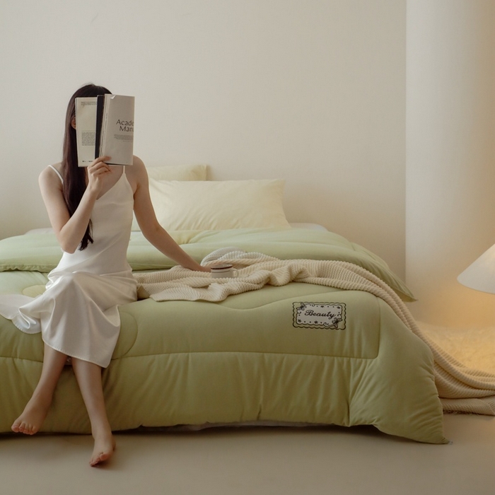 91家纺网 家纺一手货源 找家纺 申龙家纺 2025新款火岩暖绒冬被 初春绿