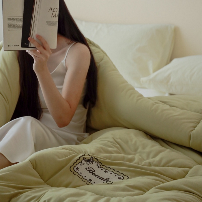 91家纺网 家纺一手货源 找家纺 申龙家纺 2025新款火岩暖绒冬被 初春绿