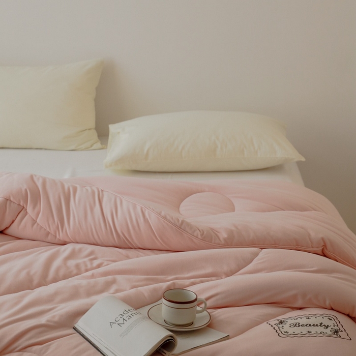 91家纺网 家纺一手货源 找家纺 申龙家纺 2025新款火岩暖绒冬被 暖玉纱