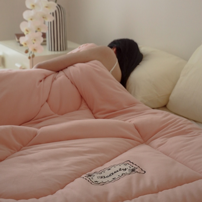 91家纺网 家纺一手货源 找家纺 申龙家纺 2025新款火岩暖绒冬被 暖玉纱