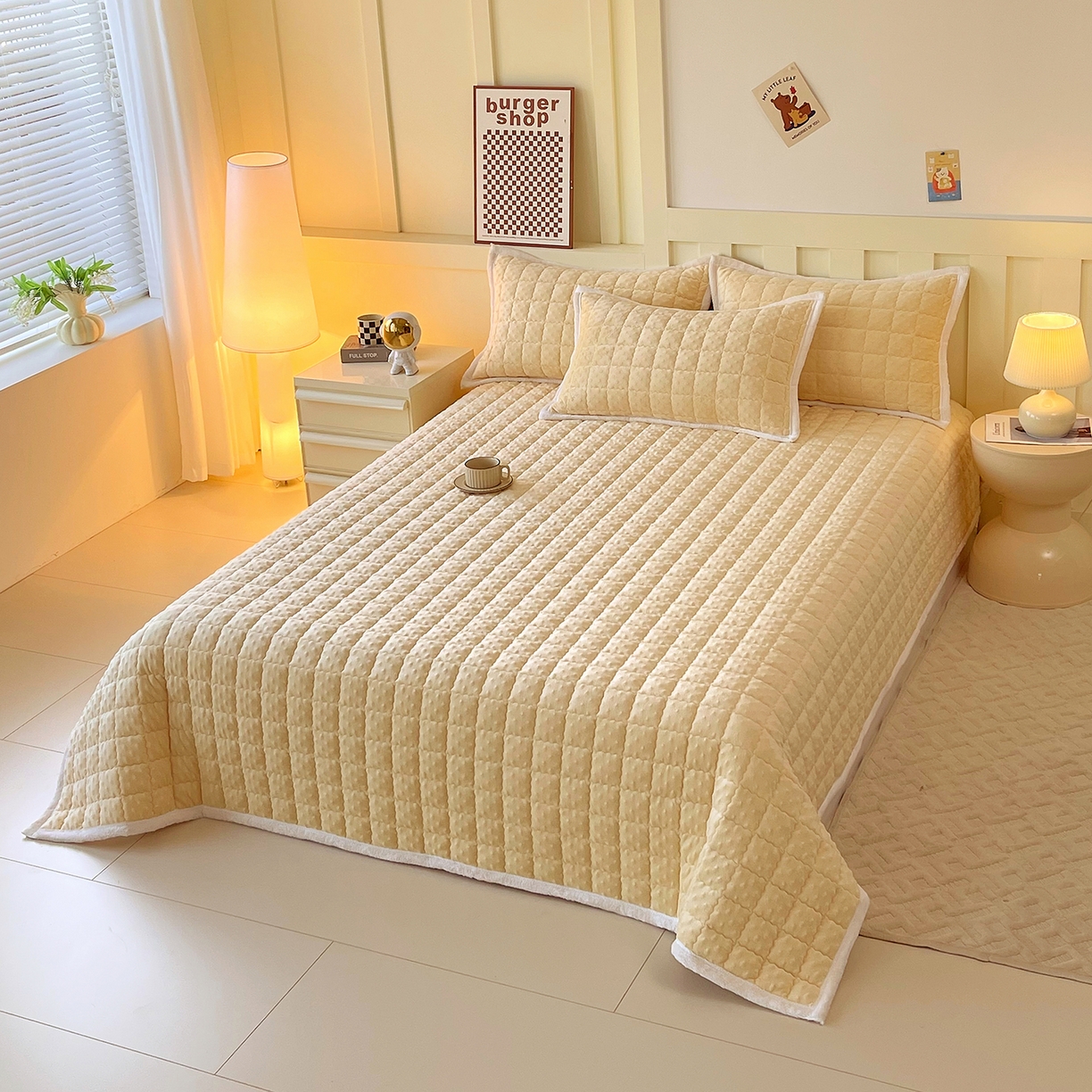 91家纺网 家纺一手货源 找家纺 金鑫汇家纺 2025秋冬纯色豆豆绒床褥垫系列-加大床 加大床豆豆绒床褥垫黄色