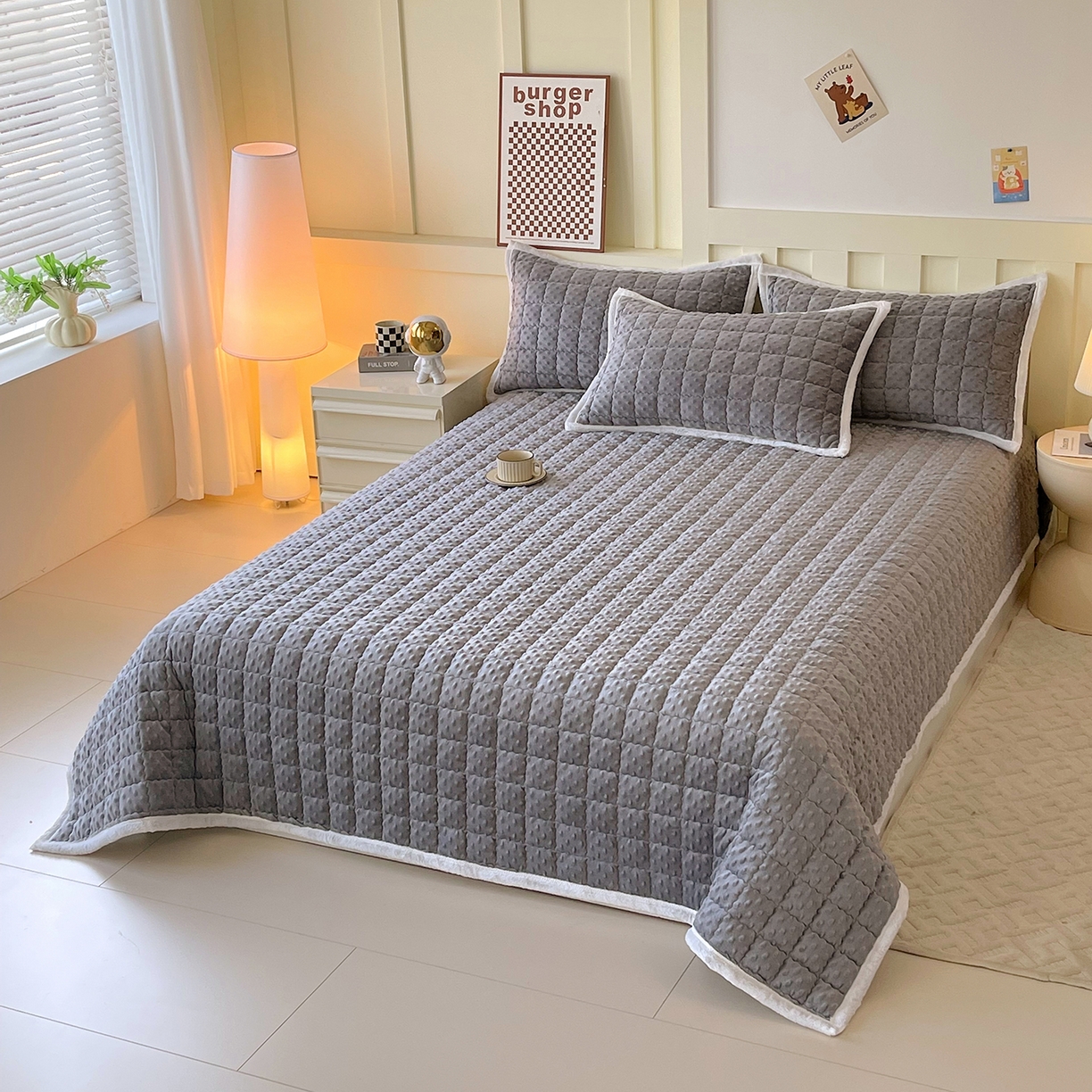 91家纺网 家纺一手货源 找家纺 金鑫汇家纺 2025秋冬纯色豆豆绒床褥垫系列-加大床 加大床豆豆绒床褥垫灰色