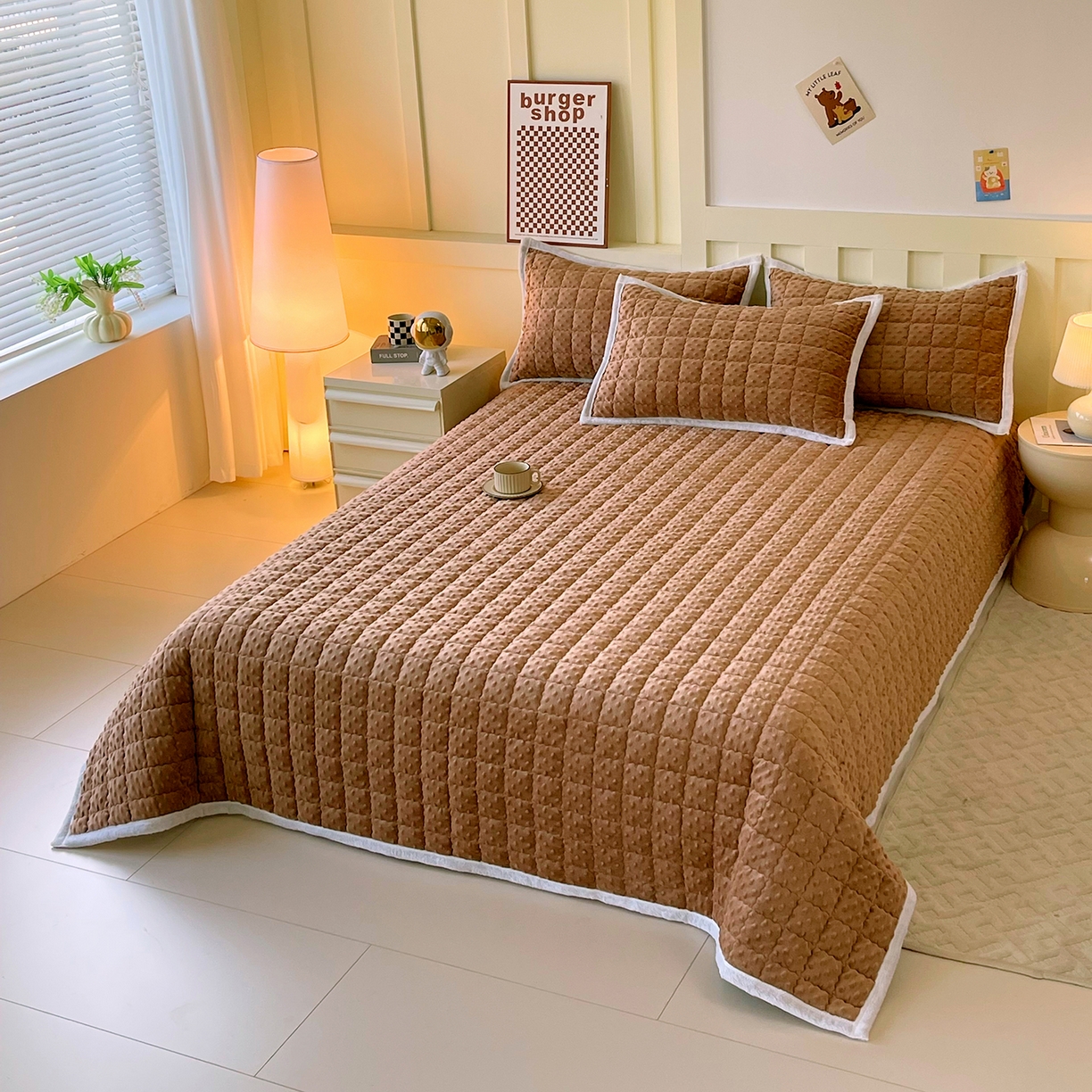 91家纺网 家纺一手货源 找家纺 金鑫汇家纺 2025秋冬纯色豆豆绒床褥垫系列-加大床 加大床豆豆绒床褥垫咖色