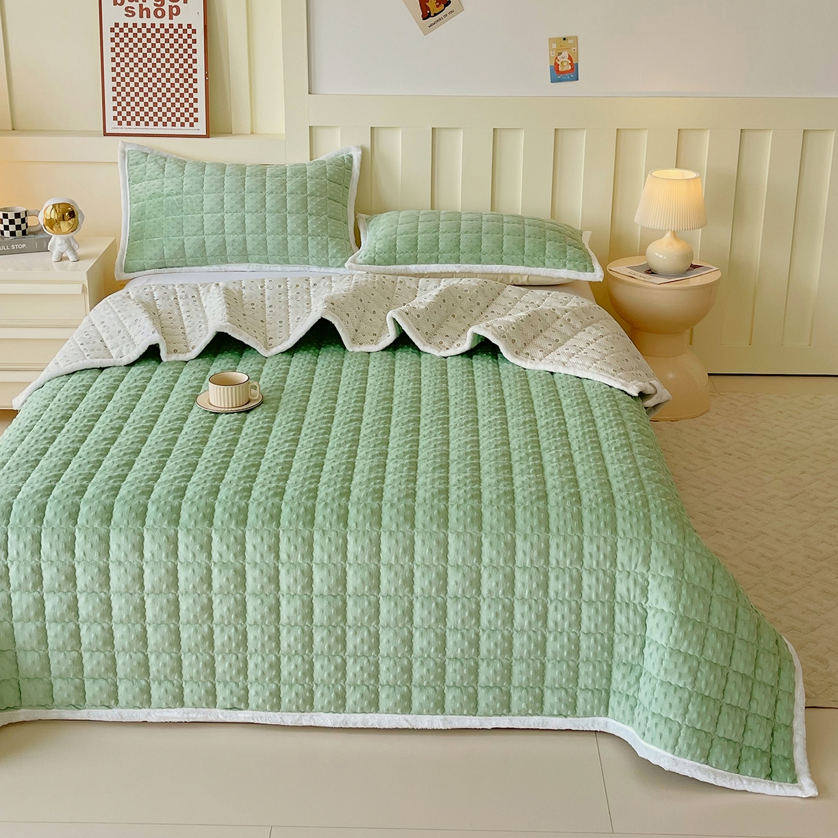 91家纺网 家纺一手货源 找家纺 金鑫汇家纺 2025秋冬纯色豆豆绒床褥垫系列-加大床 加大床豆豆绒床褥垫绿色