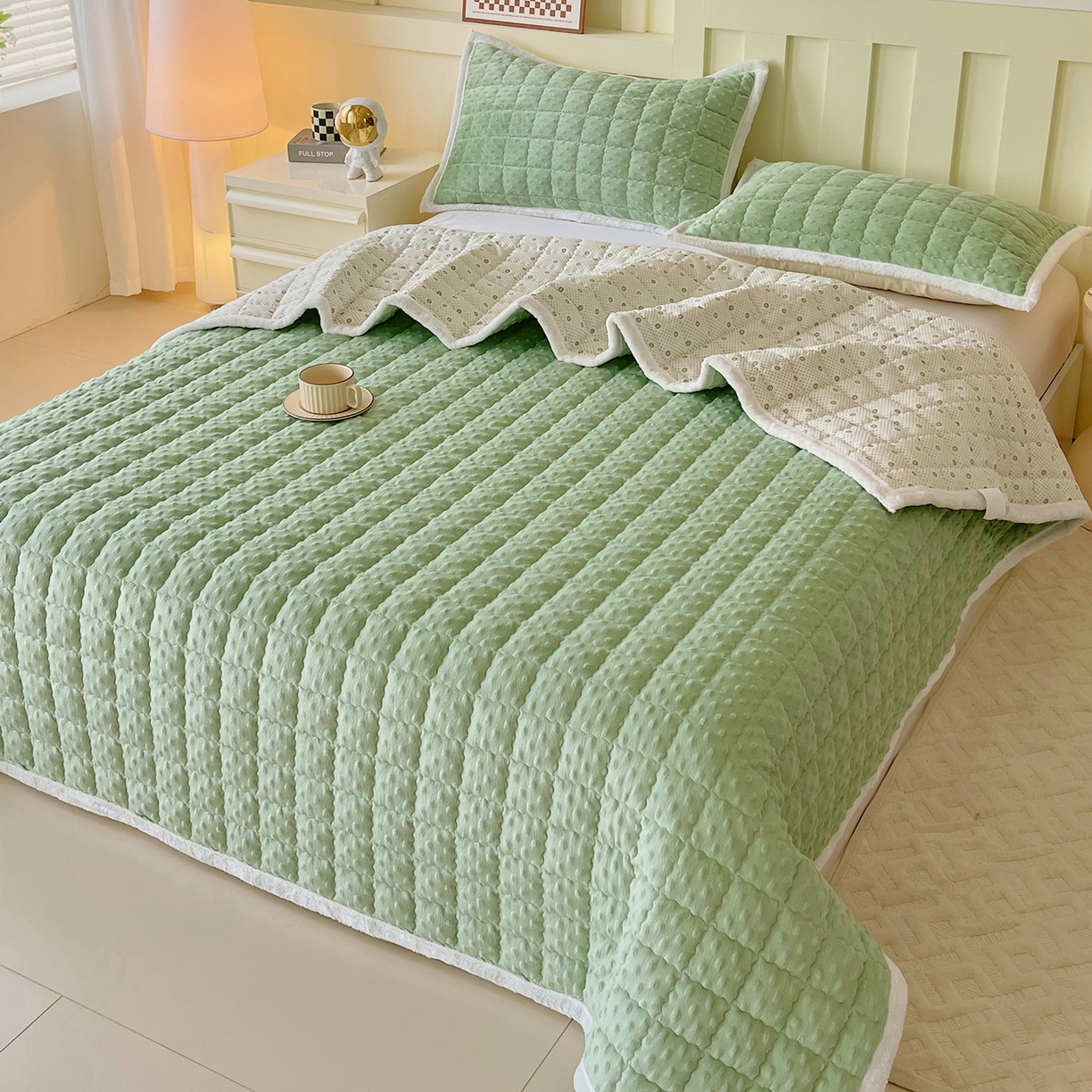 91家纺网 家纺一手货源 找家纺 金鑫汇家纺 2025秋冬纯色豆豆绒床褥垫系列-加大床 加大床豆豆绒床褥垫绿色