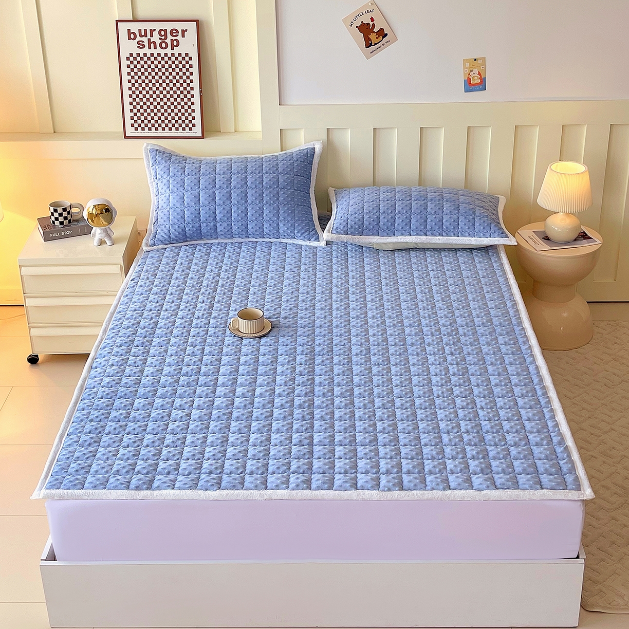 91家纺网 家纺一手货源 找家纺 （总）金鑫汇家纺 2025秋冬纯色豆豆绒床褥垫系列-成人床