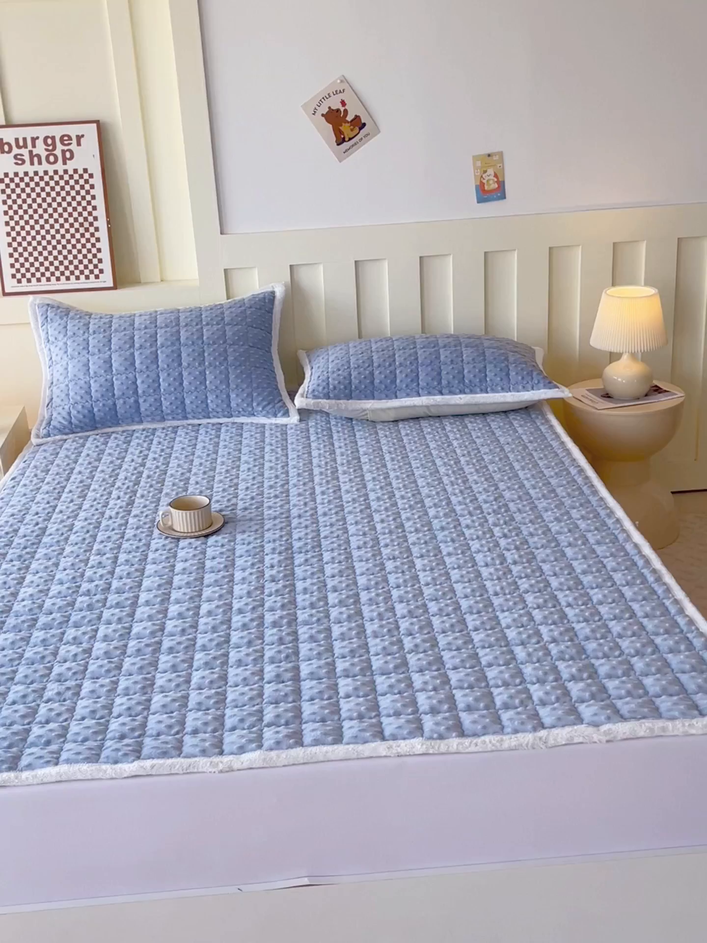 91家纺网 家纺一手货源 找家纺 金鑫汇家纺 2025秋冬纯色豆豆绒床褥垫系列-成人床 成人床豆豆绒床褥垫蓝色