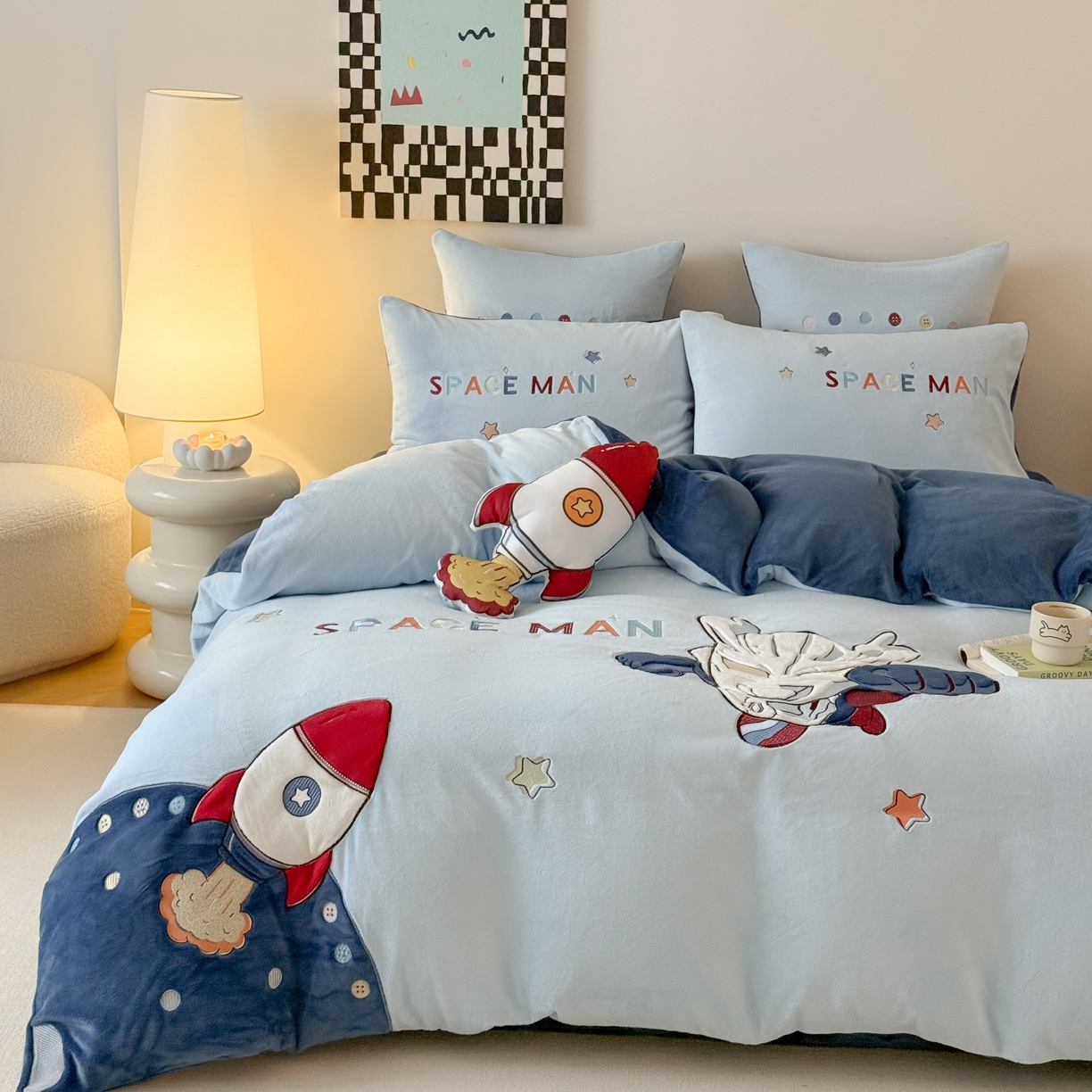 91家纺网 家纺一手货源 找家纺 （总）西西家居 2025新款全消光正宗230g牛奶绒四件套-宇宙超人