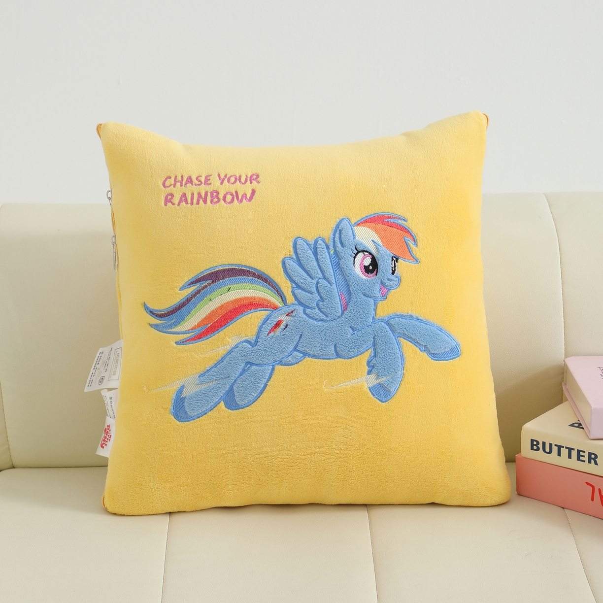 91家纺网 家纺一手货源 找家纺 照世家纺 2025新款小马宝莉抗菌棉抱枕被（低于零售价的链接 一经发现直接投诉下架 感谢大家的支持 控价是优惠券后不能低于40的89,45的109,50的139） 云宝-黄色