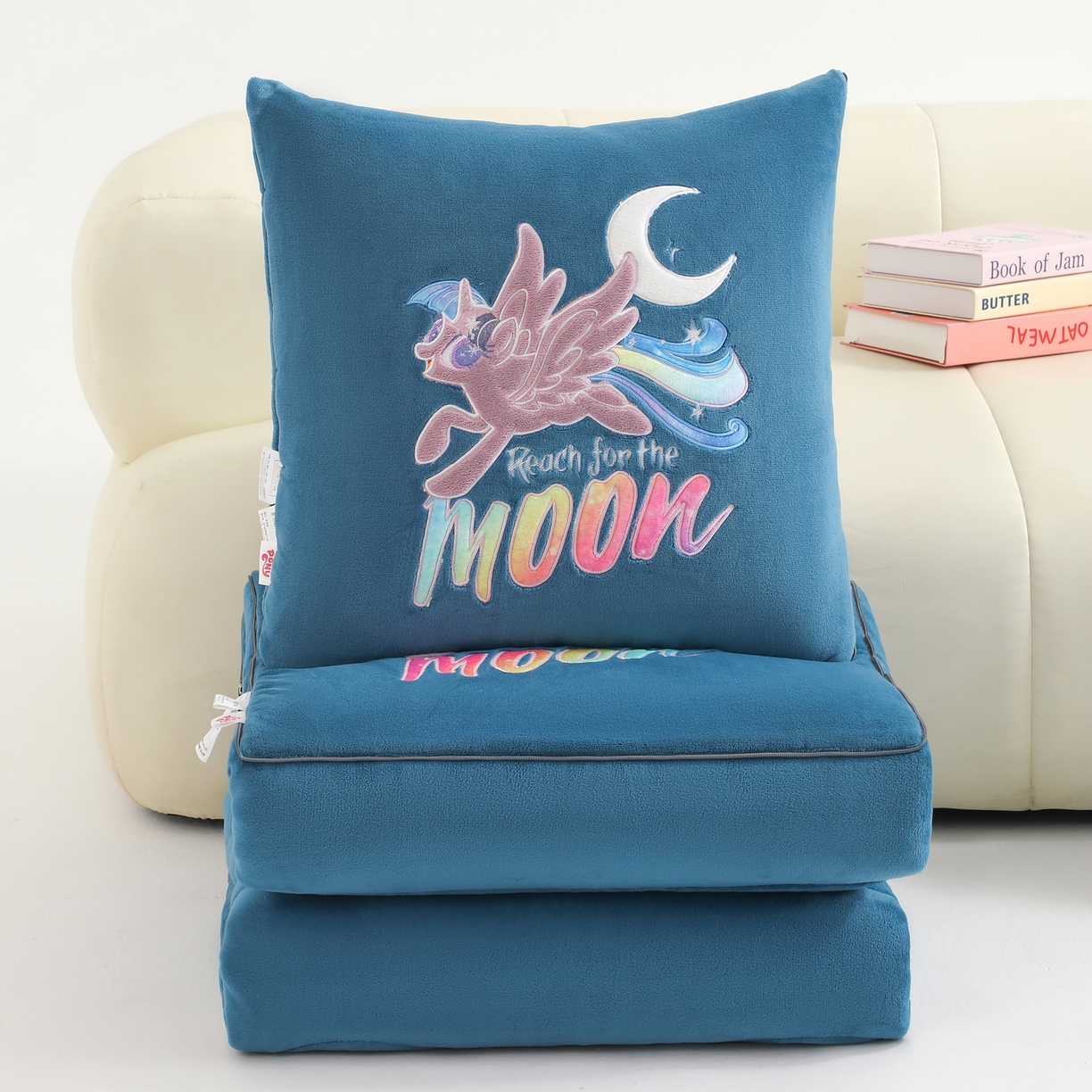 91家纺网 家纺一手货源 找家纺 照世家纺 2025新款小马宝莉抗菌棉抱枕被（低于零售价的链接 一经发现直接投诉下架 感谢大家的支持 控价是优惠券后不能低于40的89,45的109,50的139） 月亮公主-深蓝