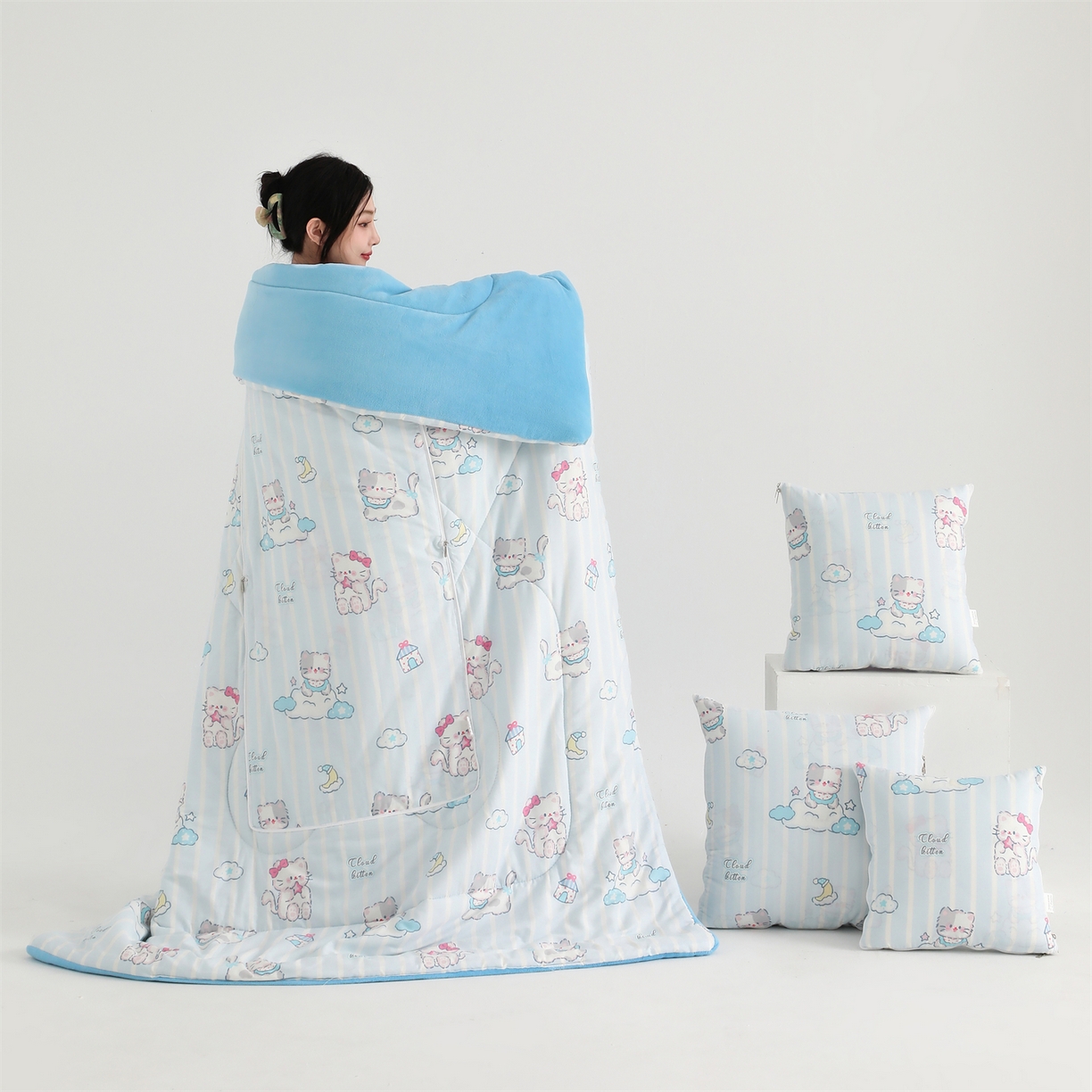 91家纺网 家纺一手货源 找家纺 照世家纺 2025新款棉加绒抱枕被（控价低于零售价的链接 一经发现直接投诉下架 感谢大家的支持 控价是优惠券后不能低于40的68 45的99 50的139） 喵咕酱