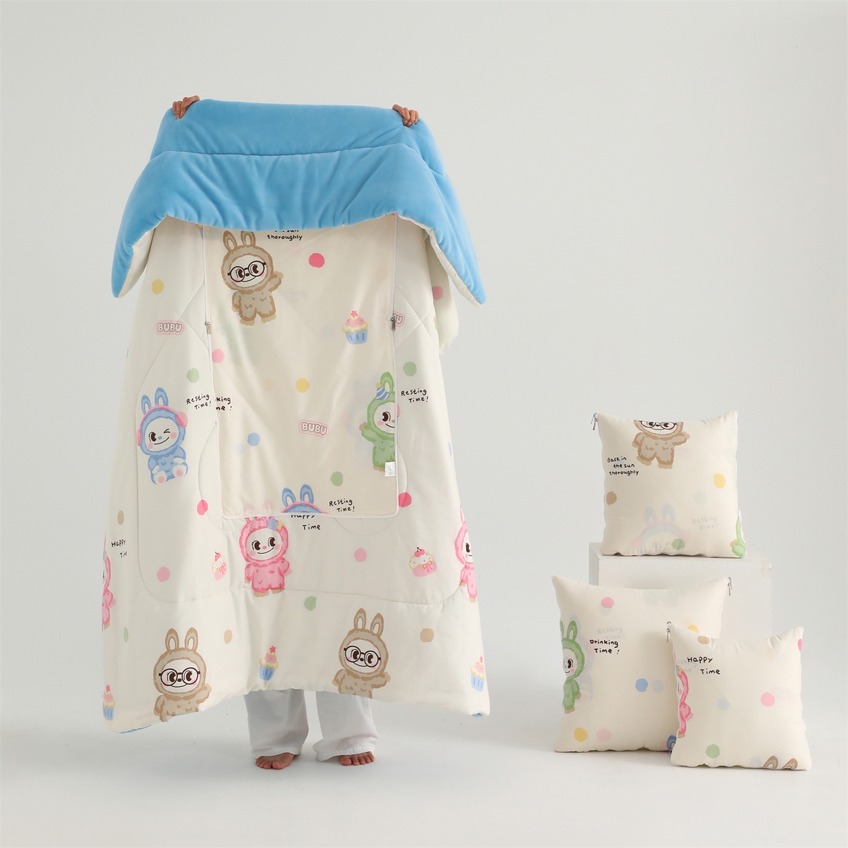 91家纺网 家纺一手货源 找家纺 照世家纺 2025新款棉加绒抱枕被（控价低于零售价的链接 一经发现直接投诉下架 感谢大家的支持 控价是优惠券后不能低于40的68 45的99 50的139） 彩萌布布