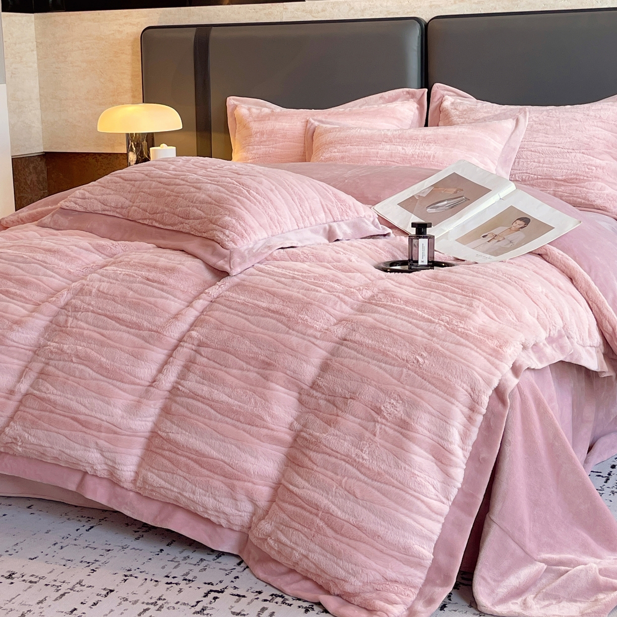 91家纺网 家纺一手货源 找家纺 （总）春皖家纺 2025新款波浪兔毛绒牛奶绒四件套-冬日暖阳