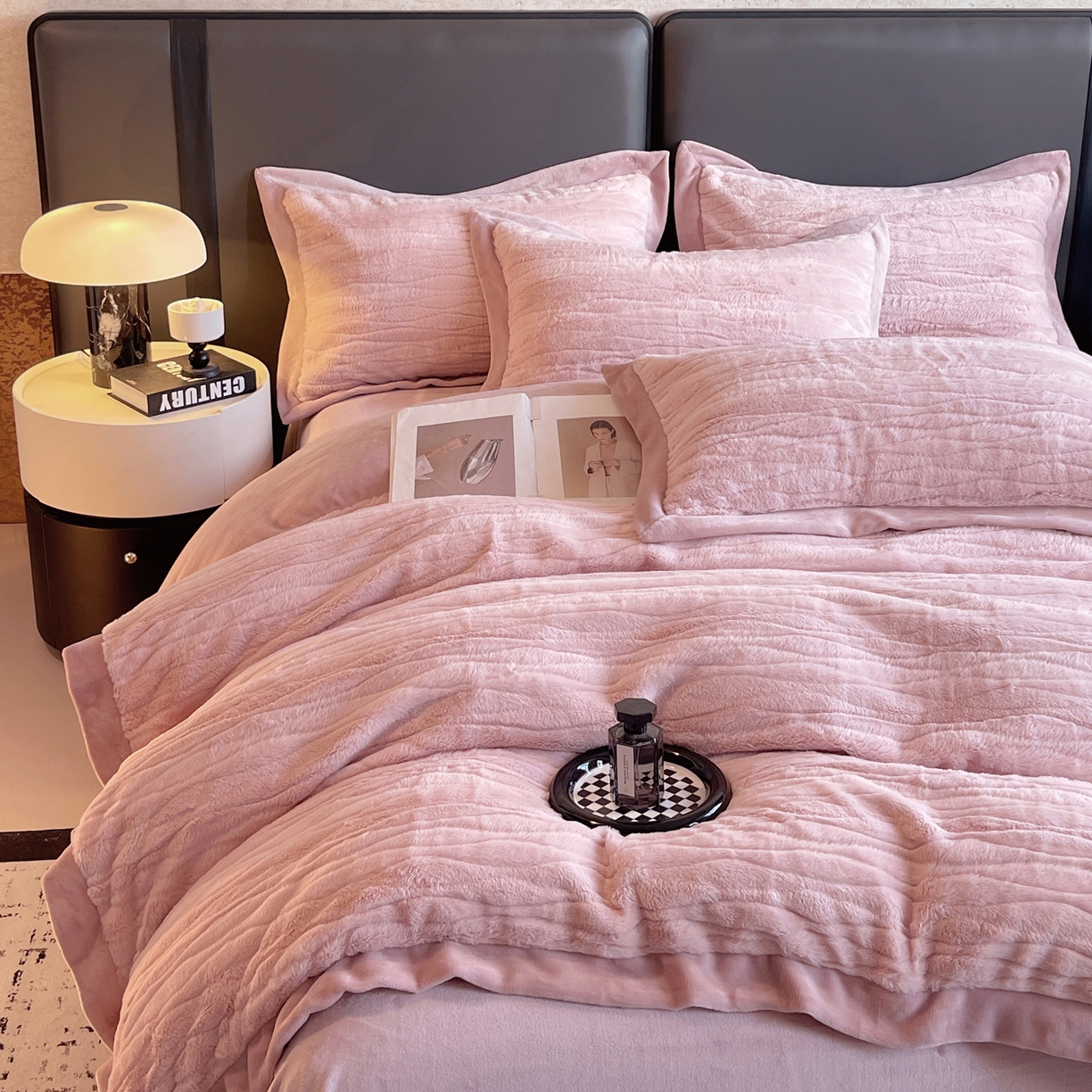 91家纺网 家纺一手货源 找家纺 （总）春皖家纺 2025新款波浪兔毛绒牛奶绒四件套-冬日暖阳