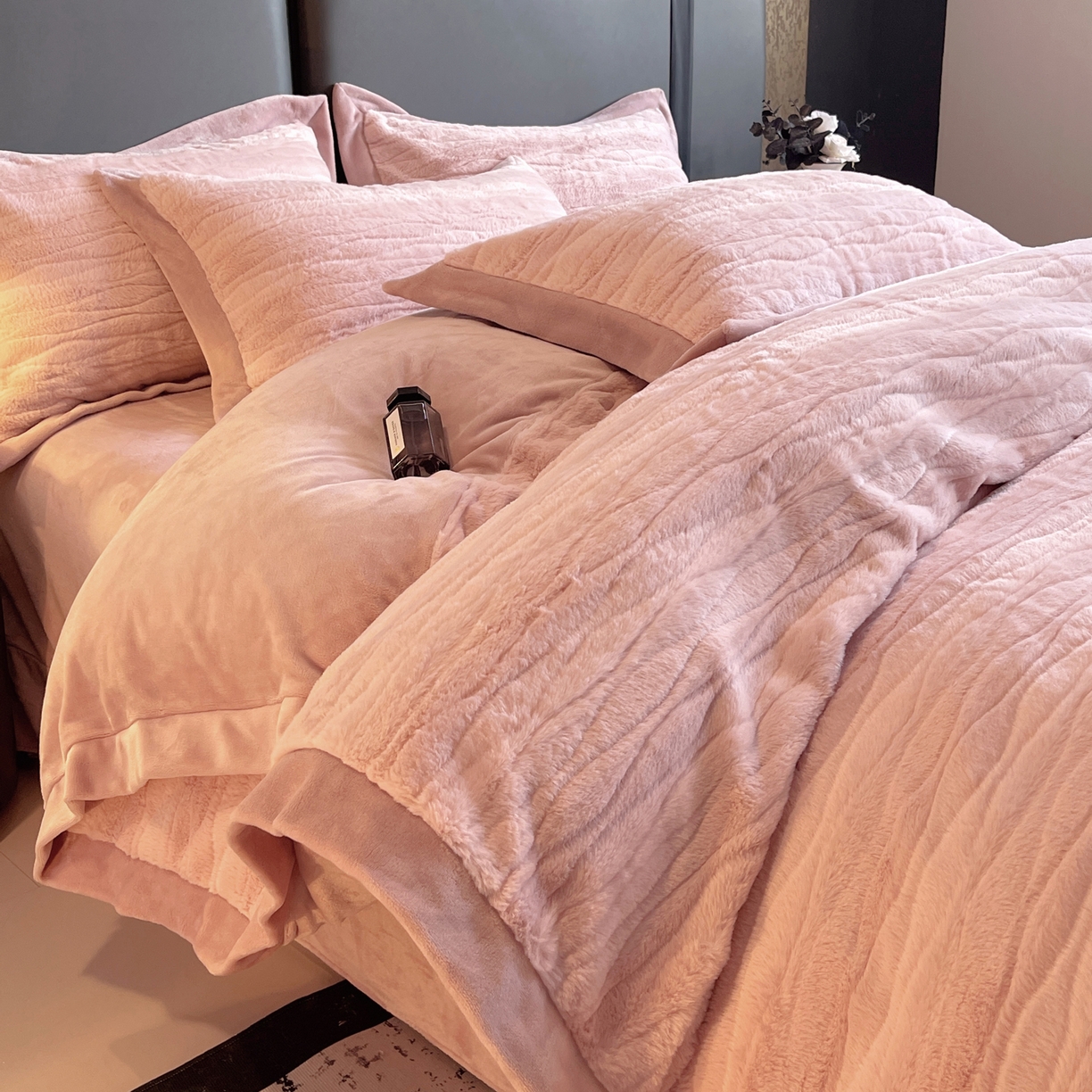 91家纺网 家纺一手货源 找家纺 （总）春皖家纺 2025新款波浪兔毛绒牛奶绒四件套-冬日暖阳