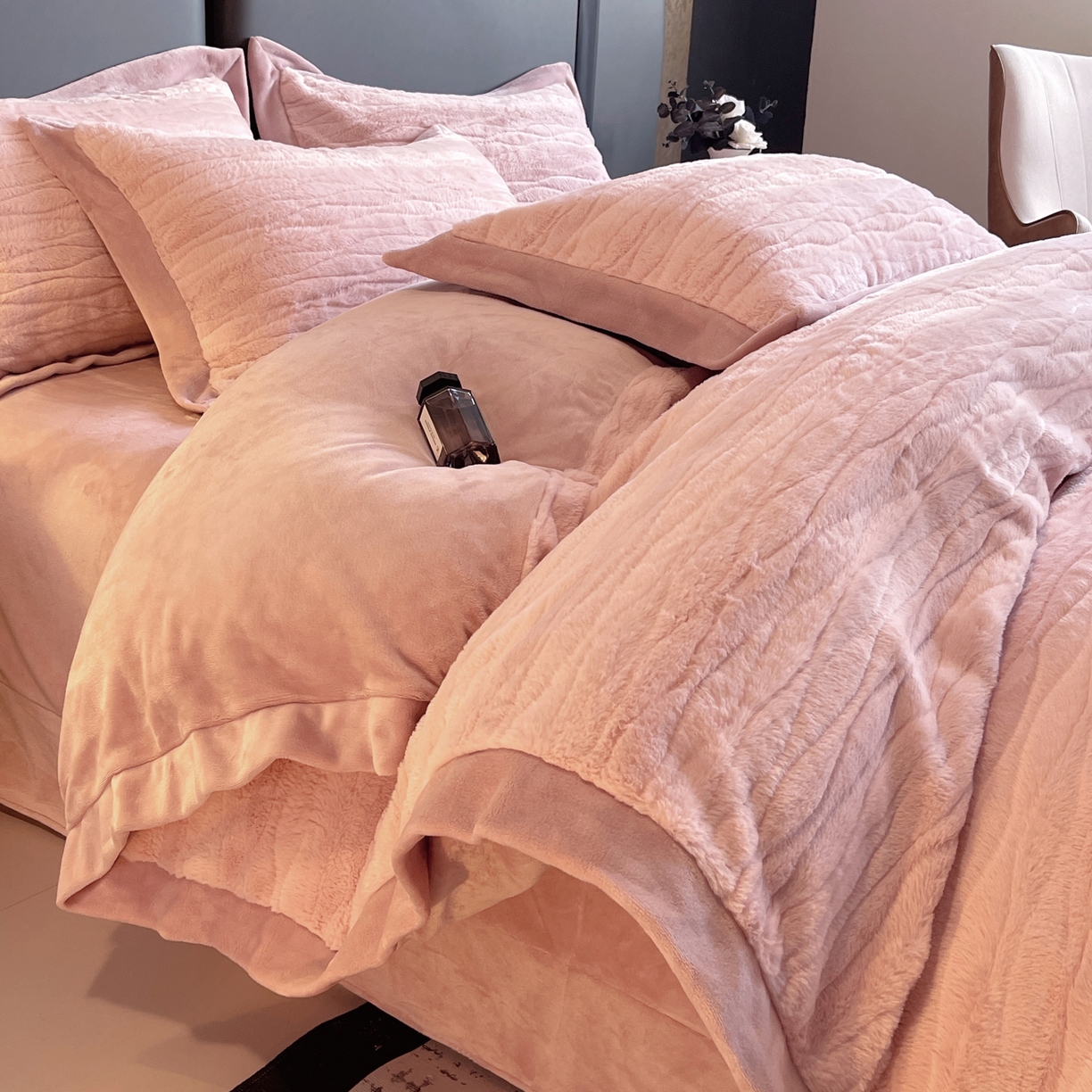 91家纺网 家纺一手货源 找家纺 （总）春皖家纺 2025新款波浪兔毛绒牛奶绒四件套-冬日暖阳