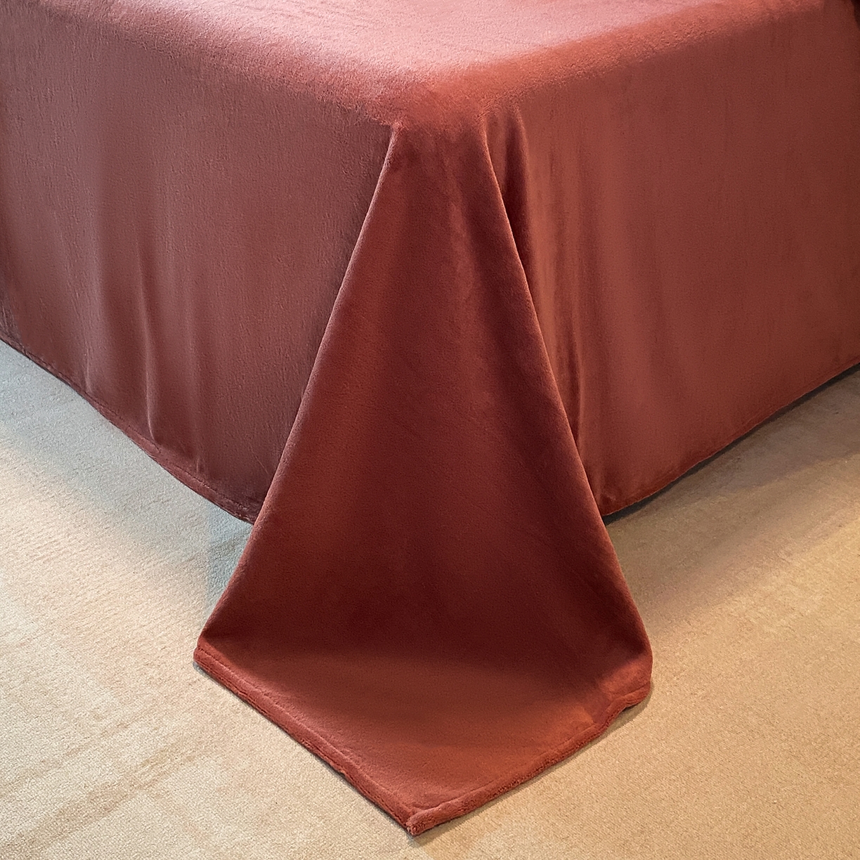 91家纺网 家纺一手货源 找家纺 吾诺家居 吾诺 2025 织带款牛奶绒四件套 纯色牛奶绒套件 - 格调系列 格调-焦糖