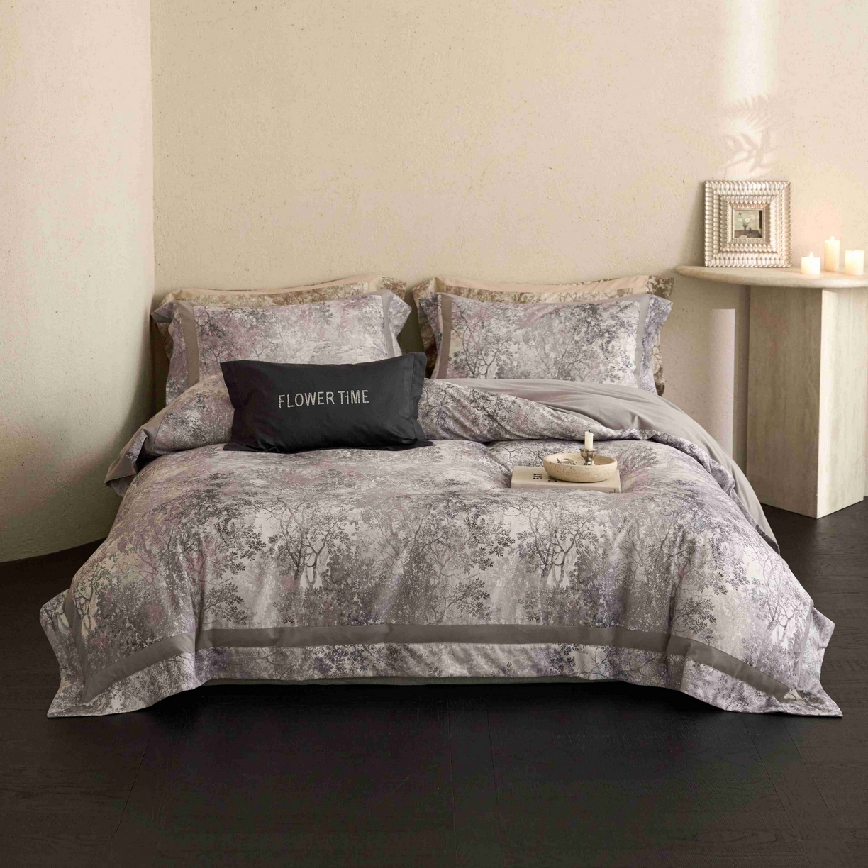 91家纺网 家纺一手货源 找家纺 花时间 2025新款全棉纯棉超柔磨毛四件套-挪威森林 挪威森林-紫灰