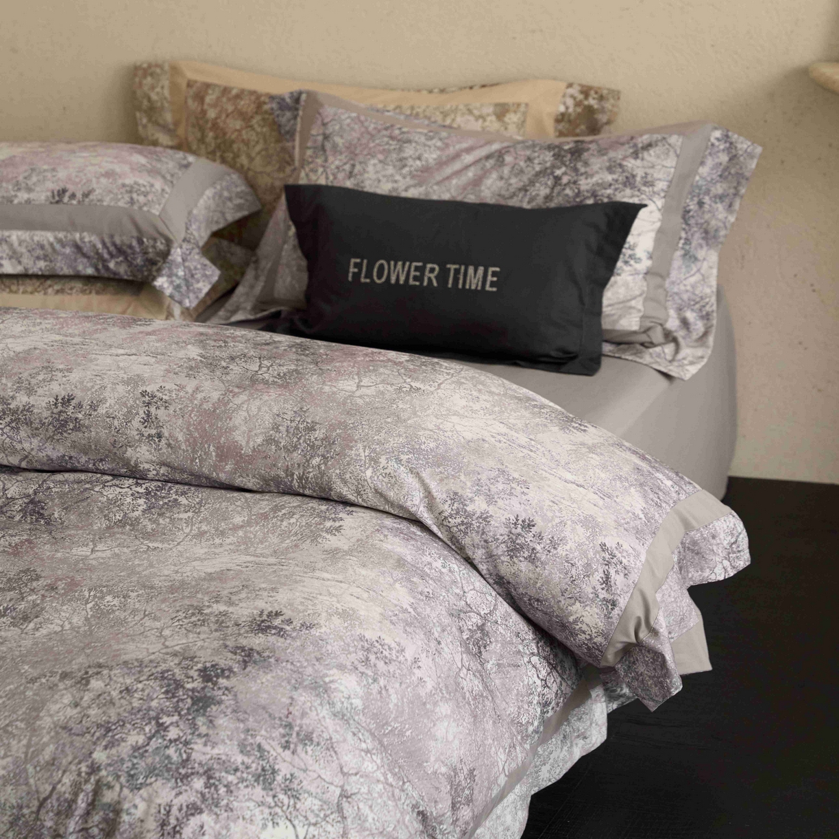 91家纺网 家纺一手货源 找家纺 花时间 2025新款全棉纯棉超柔磨毛四件套-挪威森林 挪威森林-紫灰