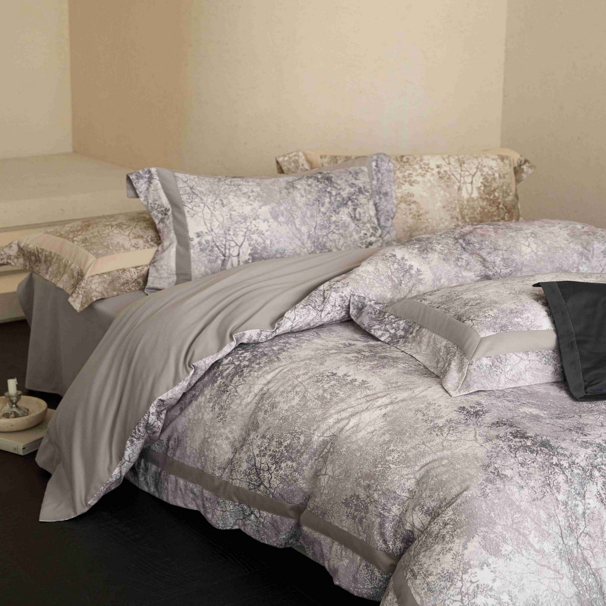 91家纺网 家纺一手货源 找家纺 花时间 2025新款全棉纯棉超柔磨毛四件套-挪威森林 挪威森林-紫灰