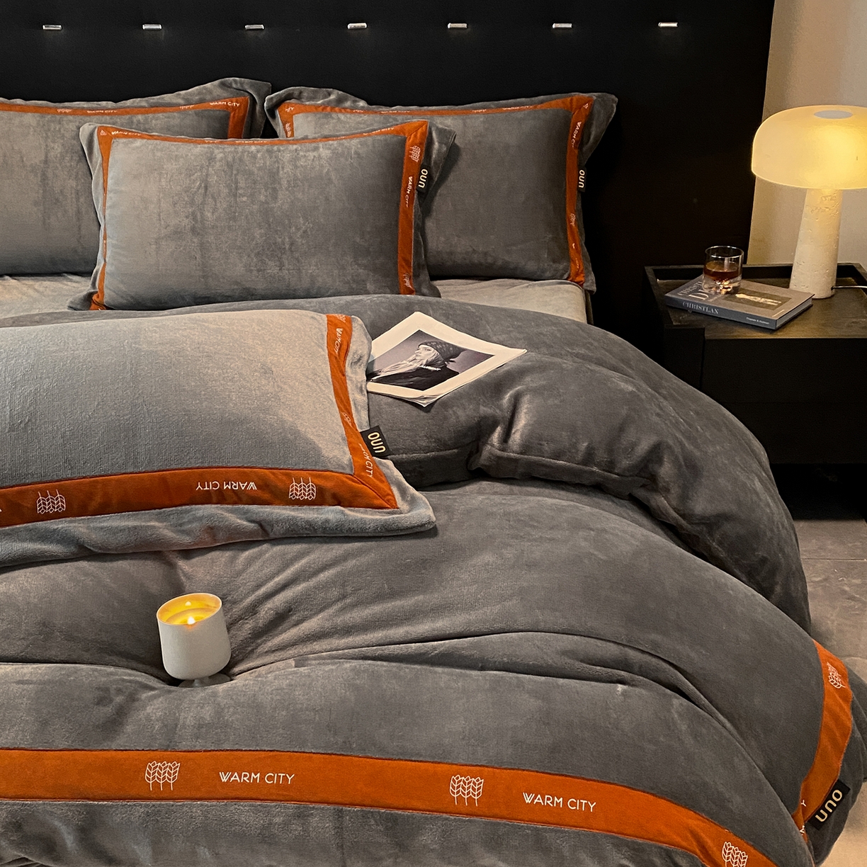 91家纺网 家纺一手货源 找家纺 吾诺家居 吾诺 2025 织带款牛奶绒四件套 纯色牛奶绒套件 - 格调系列 格调-深灰