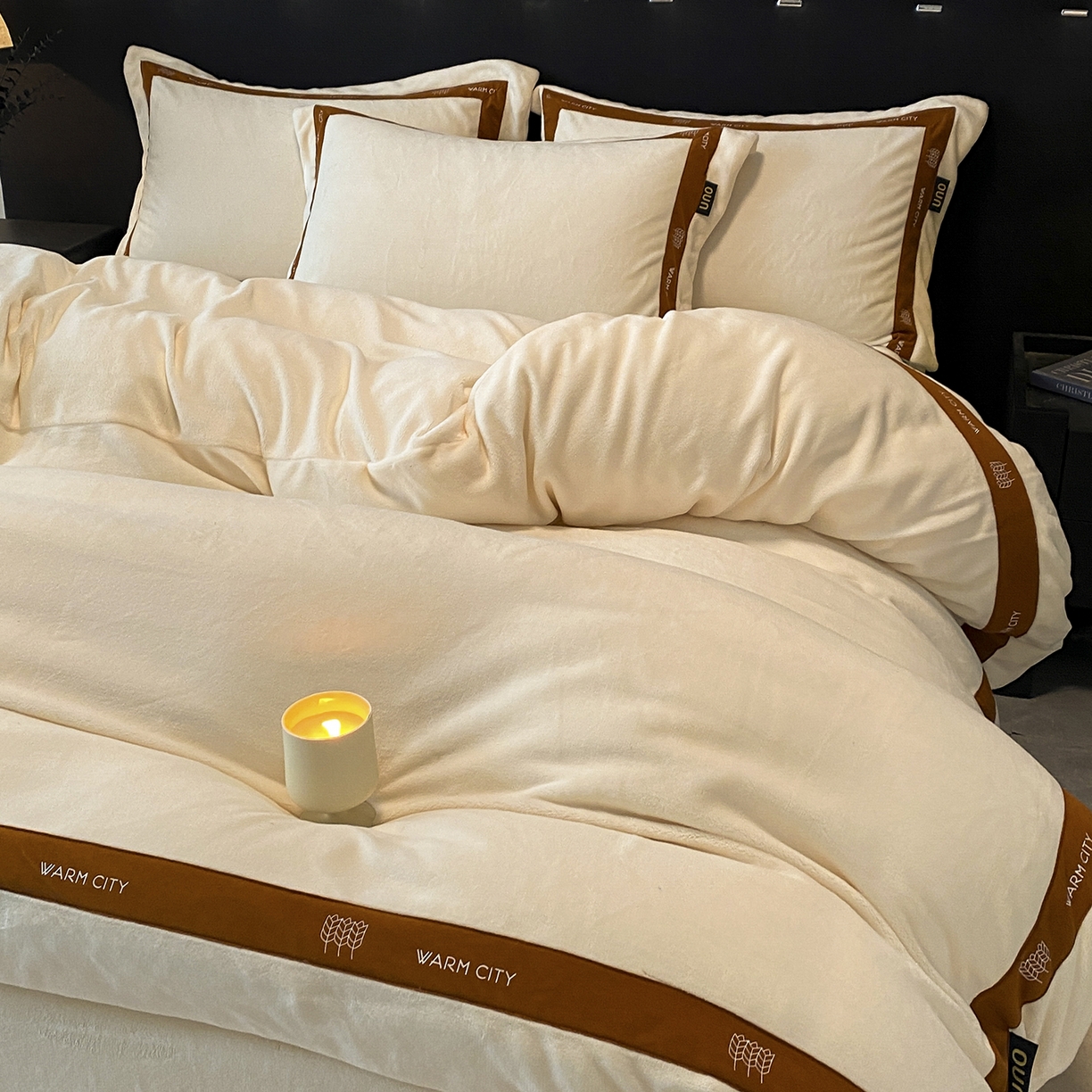 91家纺网 家纺一手货源 找家纺 吾诺家居 吾诺 2025 织带款牛奶绒四件套 纯色牛奶绒套件 - 格调系列 格调-象牙白