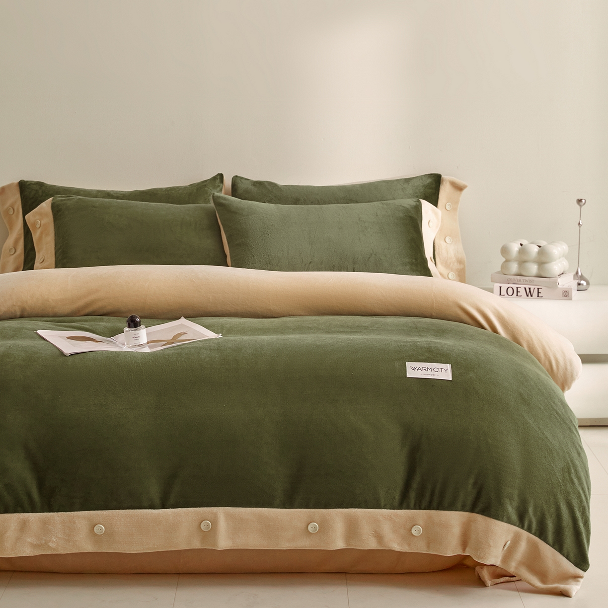 91家纺网 家纺一手货源 找家纺 （总）吾诺家居 吾诺 2025 双拼色牛奶绒四件套纽扣四件套钮扣牛奶绒四件套 - 纽扣系列