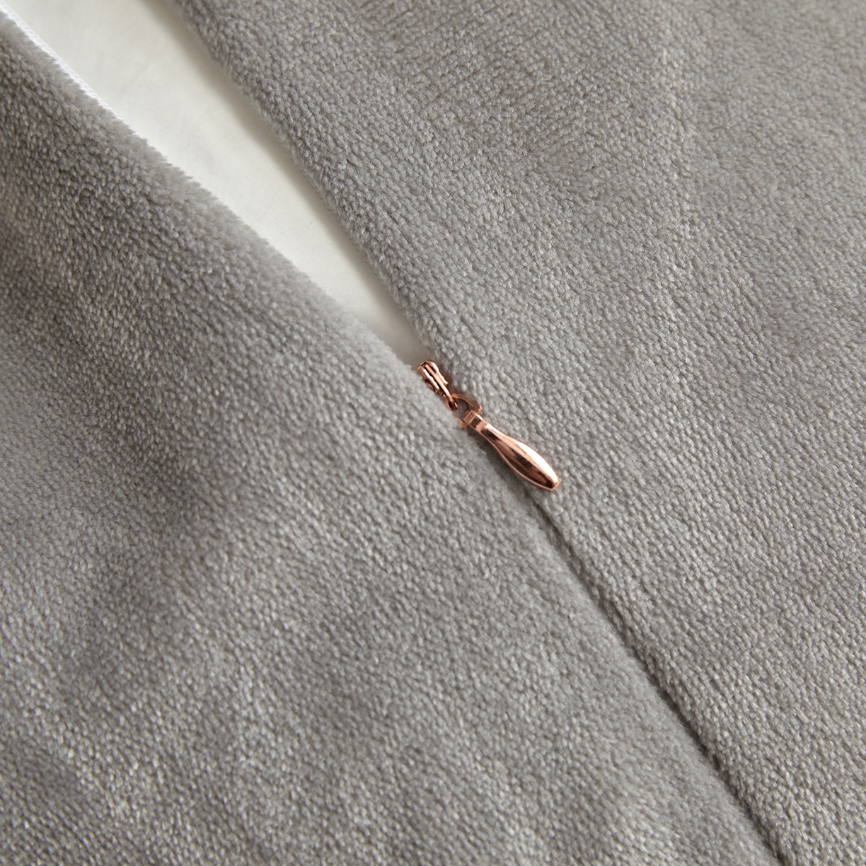 91家纺网 家纺一手货源 找家纺 （总）吾诺家居 吾诺 2025 双拼色牛奶绒四件套纽扣四件套钮扣牛奶绒四件套 - 纽扣系列