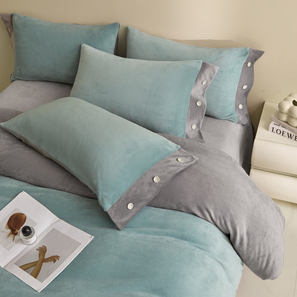 91家纺网 家纺一手货源 找家纺 （总）吾诺家居 吾诺 2025 双拼色牛奶绒四件套纽扣四件套钮扣牛奶绒四件套 - 纽扣系列