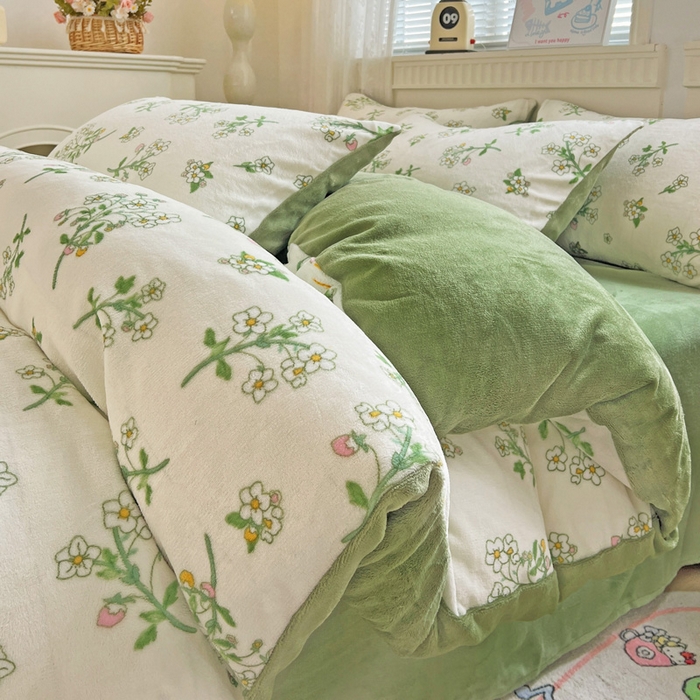 91家纺网 家纺一手货源 找家纺 维娜斯家纺 2025新款牛奶绒印花四件套加厚保暖 仙草