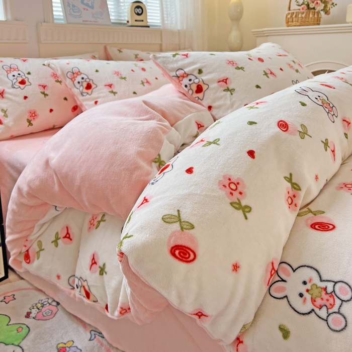 91家纺网 家纺一手货源 找家纺 维娜斯家纺 2025新款牛奶绒印花四件套加厚保暖 花语岚山