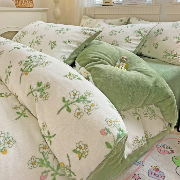 91家纺网 家纺一手货源 找家纺 维娜斯家纺 2025新款牛奶绒印花四件套加厚保暖 仙草