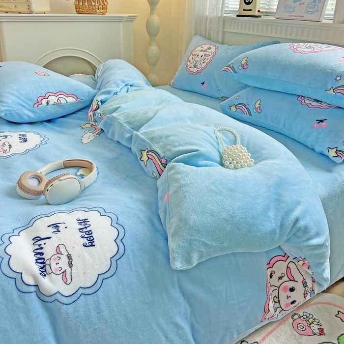 91家纺网 家纺一手货源 找家纺 维娜斯家纺 2025新款牛奶绒印花四件套加厚保暖 萌萌哈奇