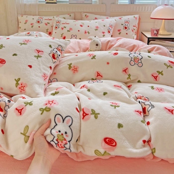 91家纺网 家纺一手货源 找家纺 维娜斯家纺 2025新款牛奶绒印花四件套加厚保暖 花语岚山