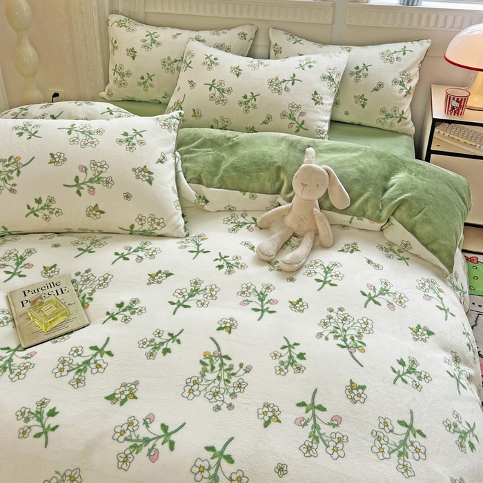 91家纺网 家纺一手货源 找家纺 维娜斯家纺 2025新款牛奶绒印花四件套加厚保暖 仙草