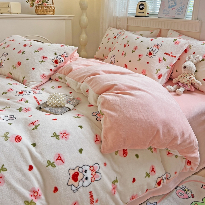 91家纺网 家纺一手货源 找家纺 维娜斯家纺 2025新款牛奶绒印花四件套加厚保暖 花语岚山