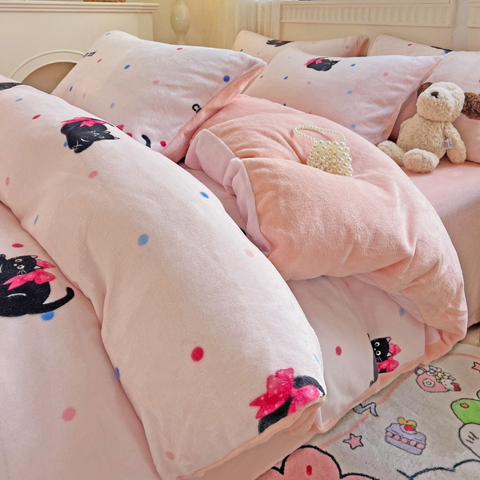 91家纺网 家纺一手货源 找家纺 维娜斯家纺 2025新款牛奶绒印花四件套加厚保暖 可爱猫咪