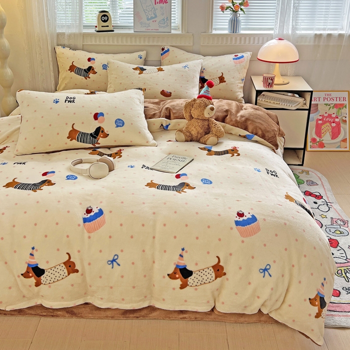 91家纺网 家纺一手货源 找家纺 维娜斯家纺 2025新款牛奶绒印花四件套加厚保暖 欢度节日