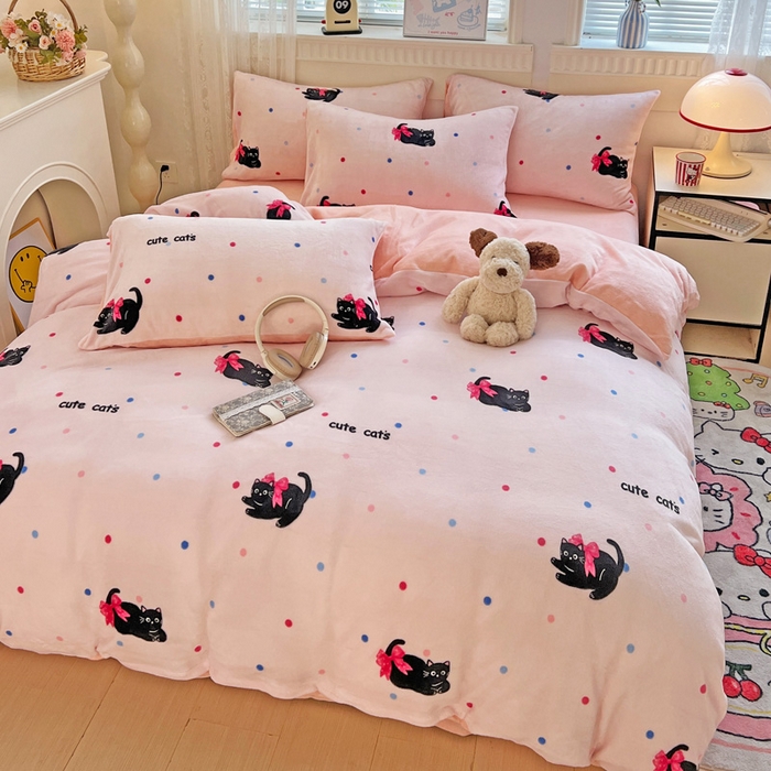 91家纺网 家纺一手货源 找家纺 维娜斯家纺 2025新款牛奶绒印花四件套加厚保暖 可爱猫咪