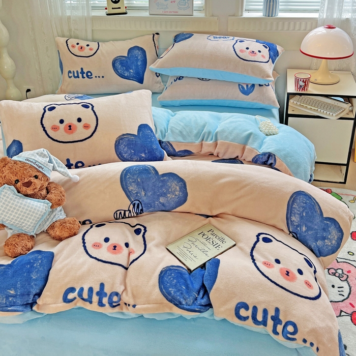 91家纺网 家纺一手货源 找家纺 维娜斯家纺 2025新款牛奶绒印花四件套加厚保暖 魅力小熊