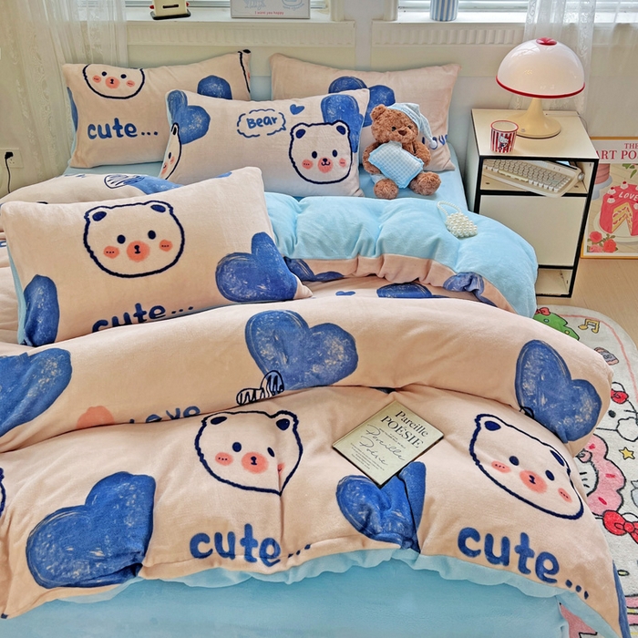 91家纺网 家纺一手货源 找家纺 维娜斯家纺 2025新款牛奶绒印花四件套加厚保暖 魅力小熊