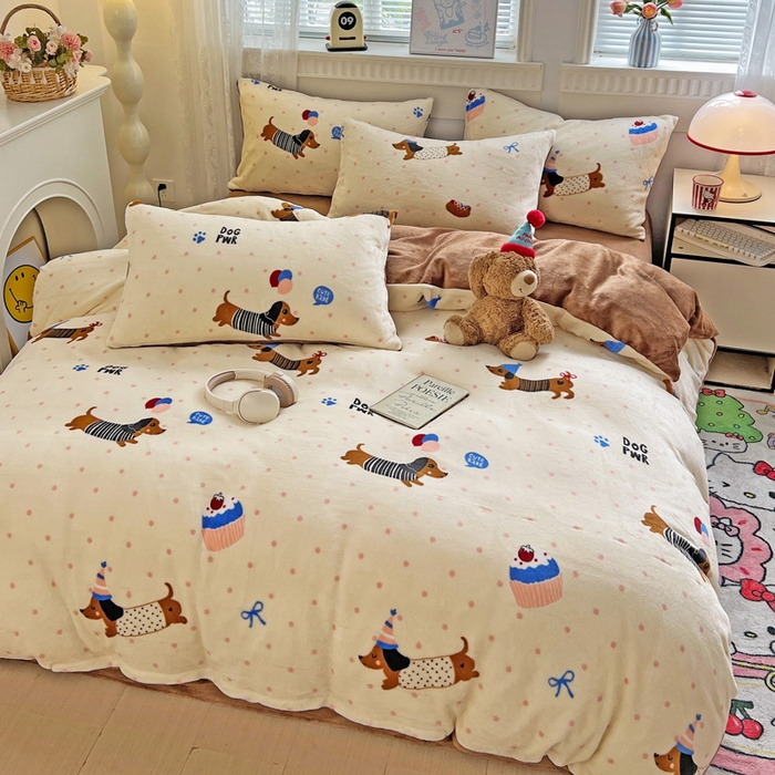 91家纺网 家纺一手货源 找家纺 维娜斯家纺 2025新款牛奶绒印花四件套加厚保暖 欢度节日