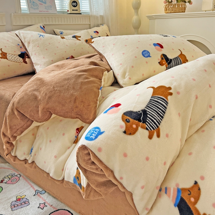 91家纺网 家纺一手货源 找家纺 维娜斯家纺 2025新款牛奶绒印花四件套加厚保暖 欢度节日