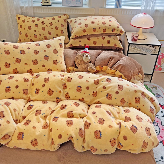 91家纺网 家纺一手货源 找家纺 维娜斯家纺 2025新款牛奶绒印花四件套加厚保暖 小熊梦梦