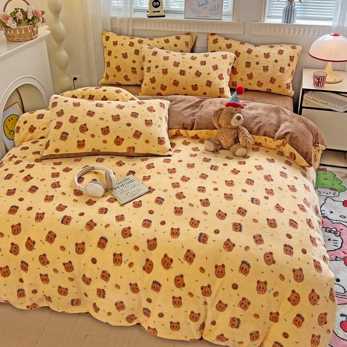 91家纺网 家纺一手货源 找家纺 维娜斯家纺 2025新款牛奶绒印花四件套加厚保暖 小熊梦梦